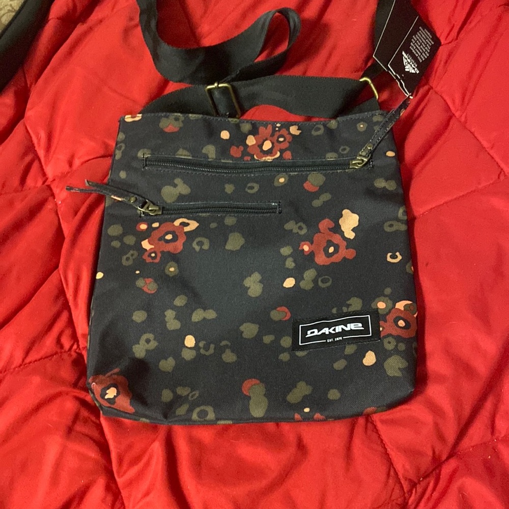 Black dakine Crossbody purse